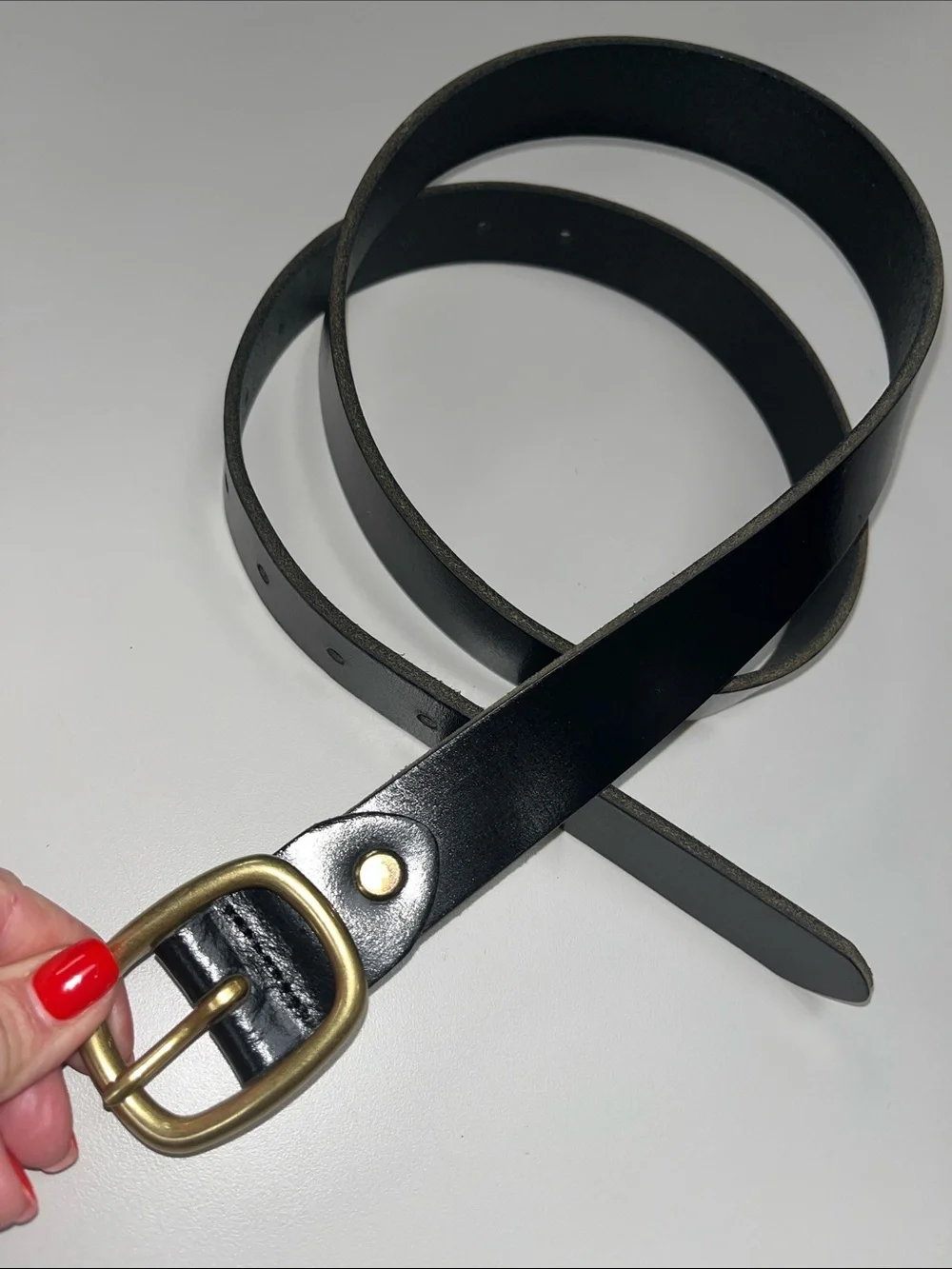 Source Unknown Black Leather Belt with Brass-Tone Buckle